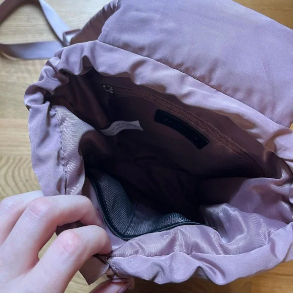 BearPaw mini puffer backpack - Picture 2 of 6